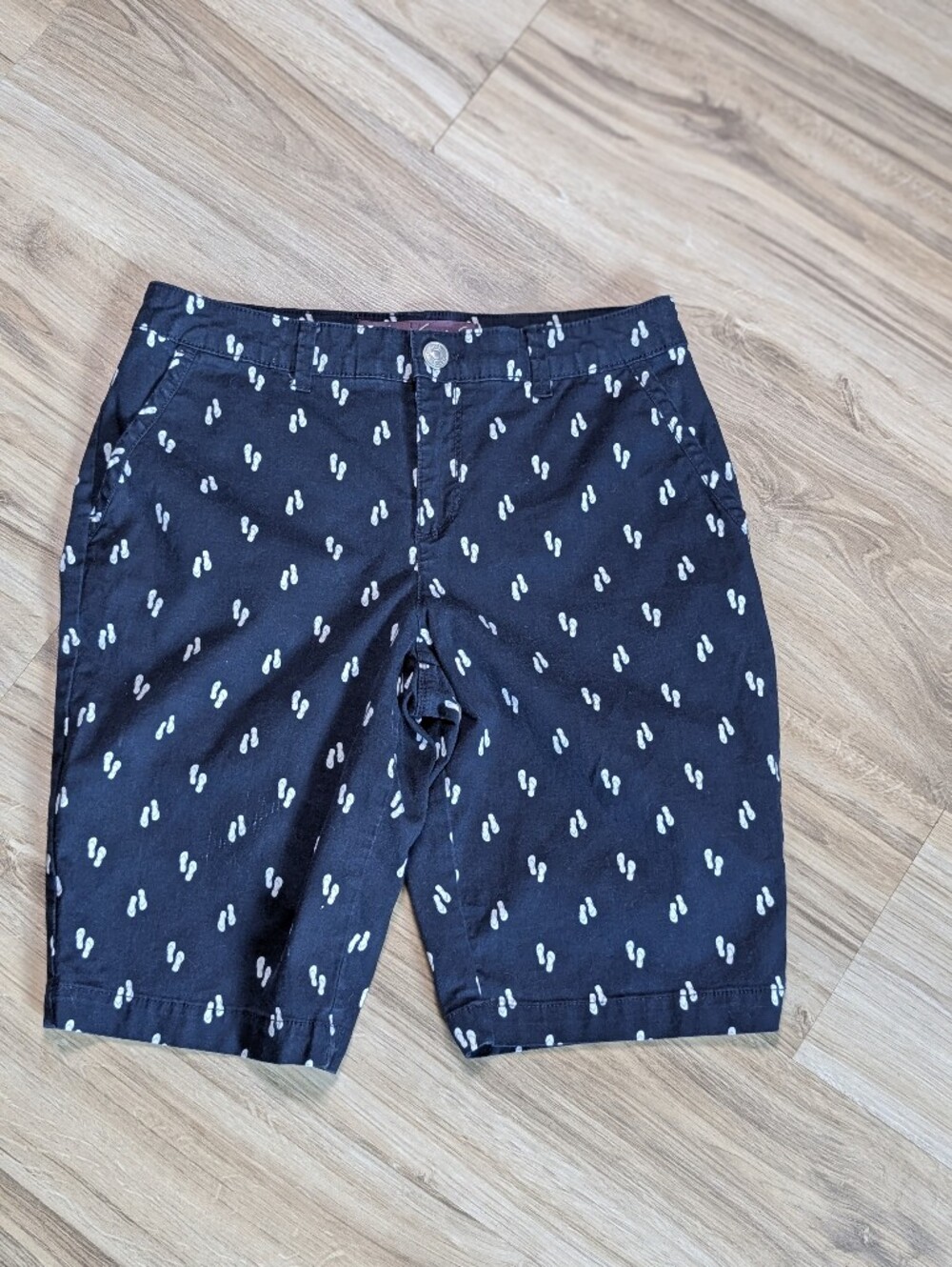 Gloria Vanderbilt' Cotton Blend Navy Shorts/Flip Flops Women's Size 6 - Picture 2 of 9